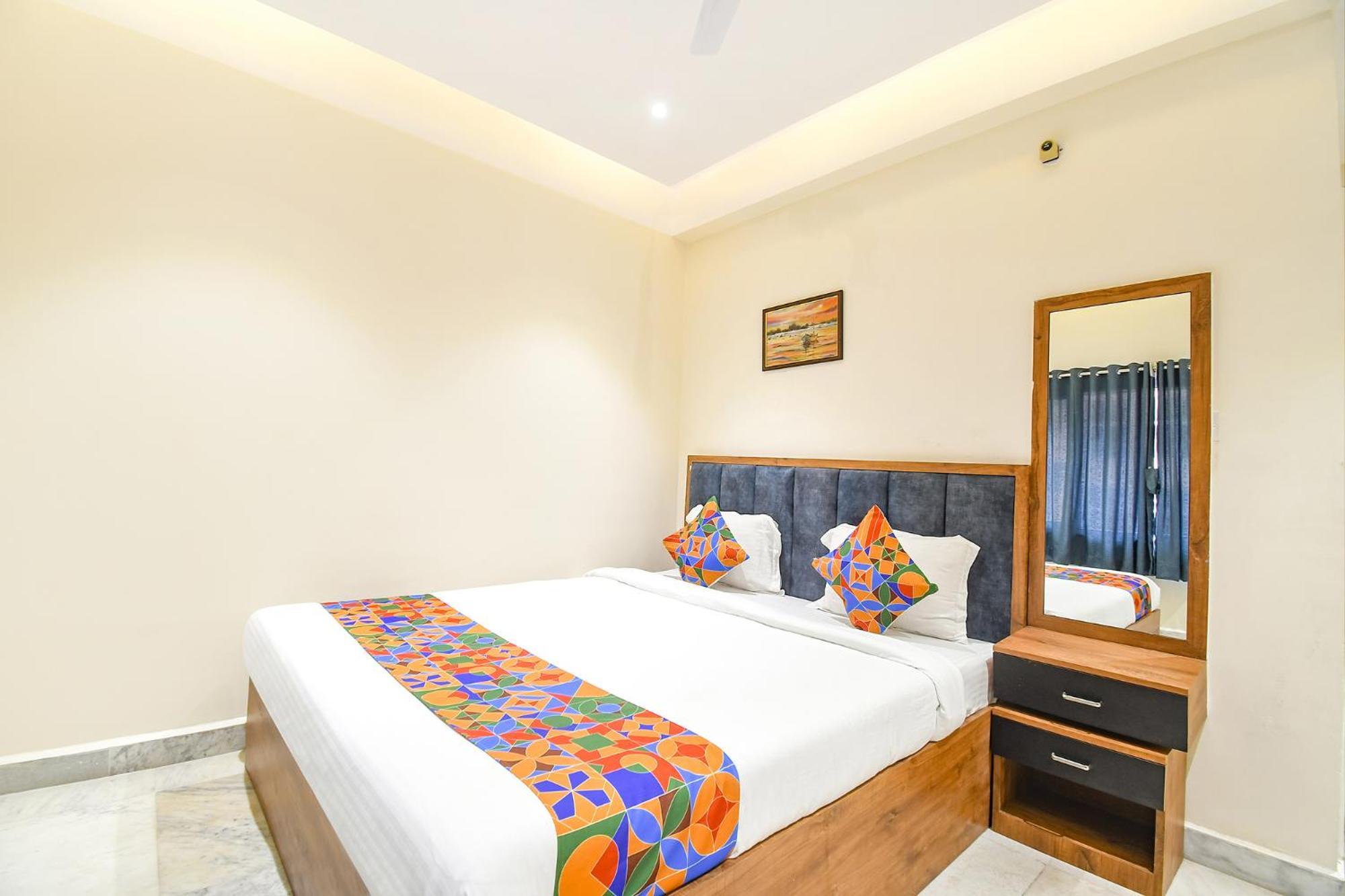 Fabhotel Prime The Golden Plaza - Nr Tarapith Temple Экстерьер фото
