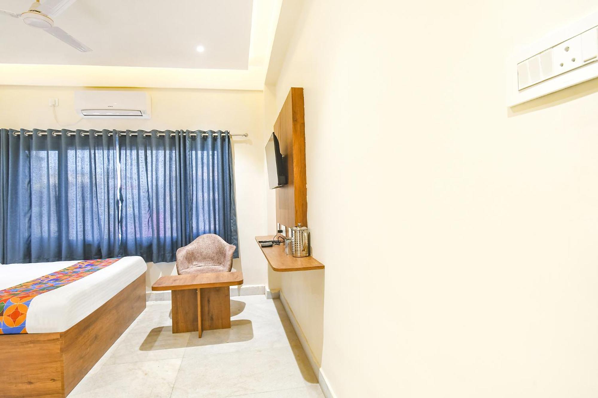 Fabhotel Prime The Golden Plaza - Nr Tarapith Temple Экстерьер фото
