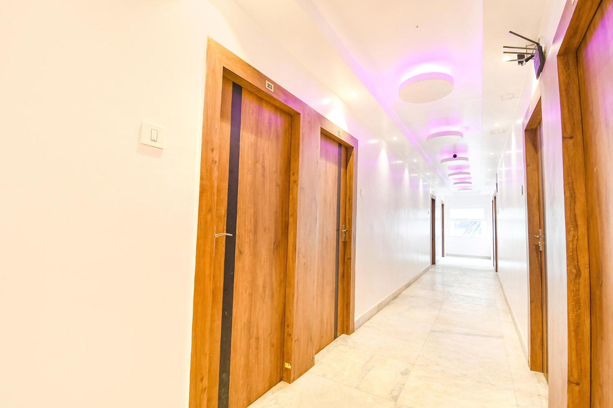 Fabhotel Prime The Golden Plaza - Nr Tarapith Temple Экстерьер фото